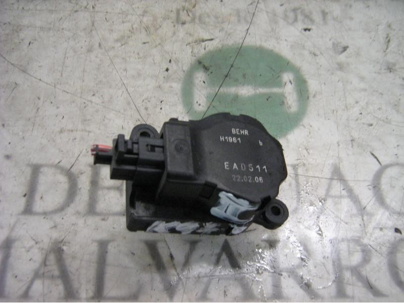 Recambio de motor apertura trampillas climatizador para citroën c4 berlina collection referencia OEM IAM   