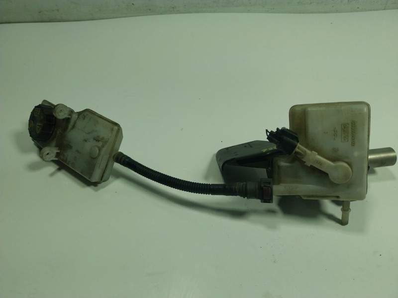 Recambio de bomba freno para ford transit connect 1.5 tdci cat referencia OEM IAM 2372575 03350891601 