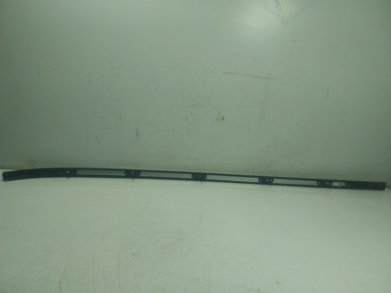 Recambio de portaequipajes para jaguar f-pace (x761) 2.0 td4 awd referencia OEM IAM   