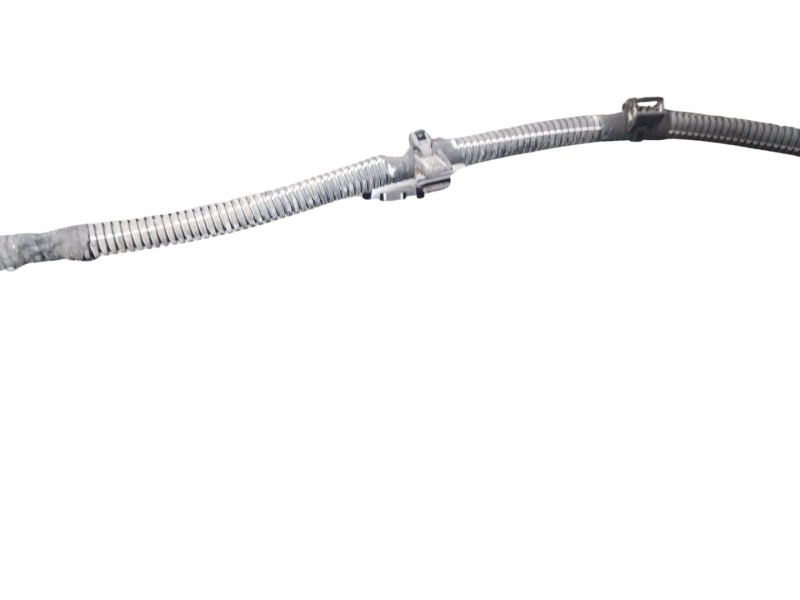 Recambio de paragolpes trasero para maserati levante 3.0 v6 twinturbo cat referencia OEM IAM   