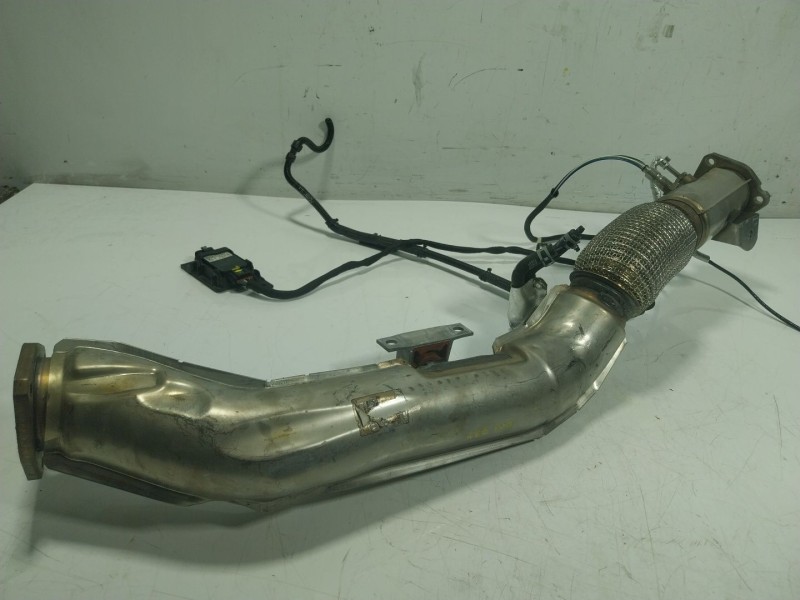 Recambio de salida colector para audi q7 4mg 3.0 v6 24v tdi referencia OEM IAM  4M0253350CS 