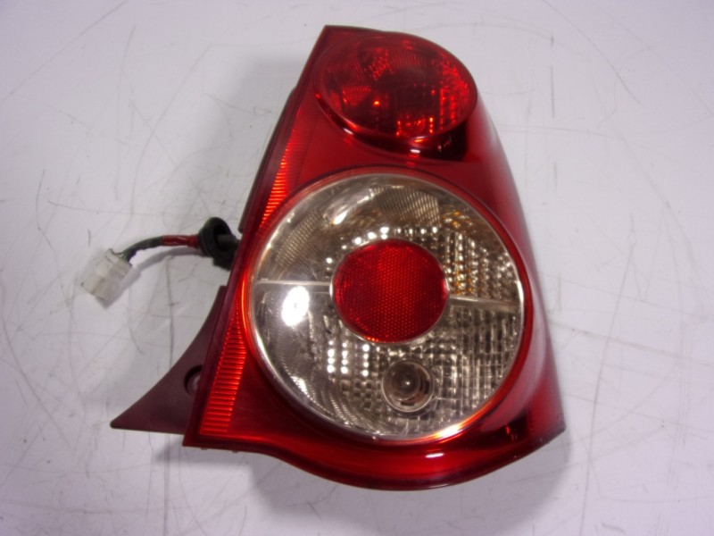 Recambio de piloto trasero derecho para kia picanto 1.0 cat referencia OEM IAM   