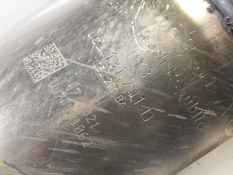 Recambio de catalizador para volkswagen golf viii (cd1) 2.0 tdi referencia OEM IAM  05L131701 