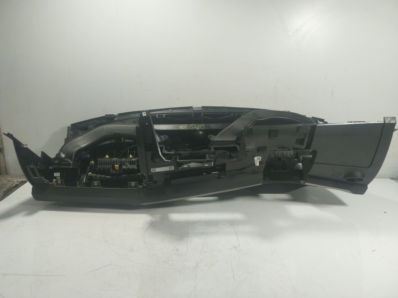 Recambio de salpicadero para seat ateca (kh7) 1.5 16v tsi act referencia OEM IAM 576857003QPLT  575880204D