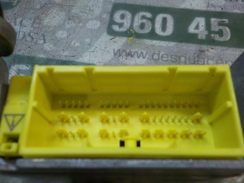 Recambio de centralita airbag para toyota corolla (e12) 2.0 turbodiesel cat referencia OEM IAM   