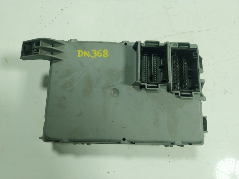 Recambio de caja reles / fusibles para ford ka (ru8) 1.2 referencia OEM IAM 1924079 00520183320 