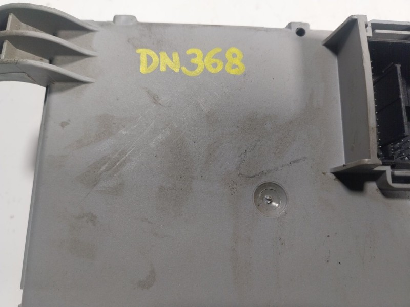 Recambio de caja reles / fusibles para ford ka (ru8) 1.2 referencia OEM IAM 1924079 00520183320 