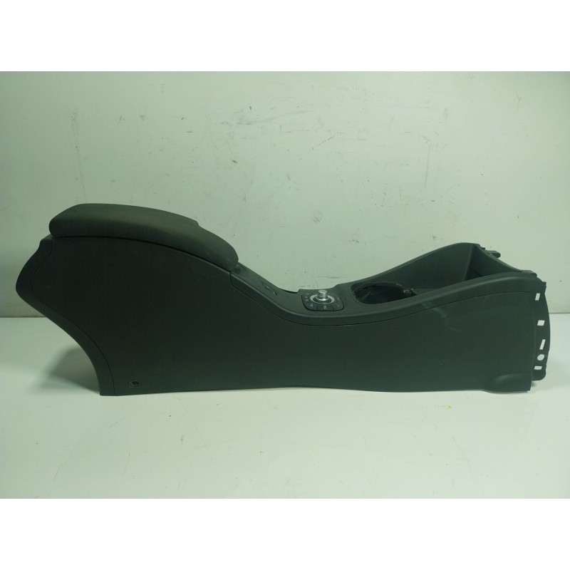 Recambio de apoyabrazos central para renault megane iii sport tourer 1.5 dci diesel fap referencia OEM IAM 969200011R  