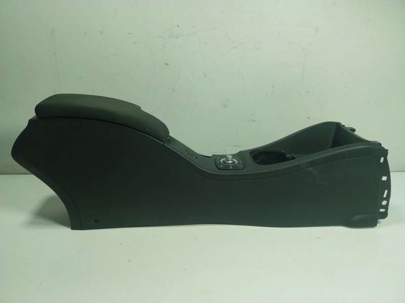 Recambio de apoyabrazos central para renault megane iii sport tourer 1.5 dci diesel fap referencia OEM IAM 969200011R  