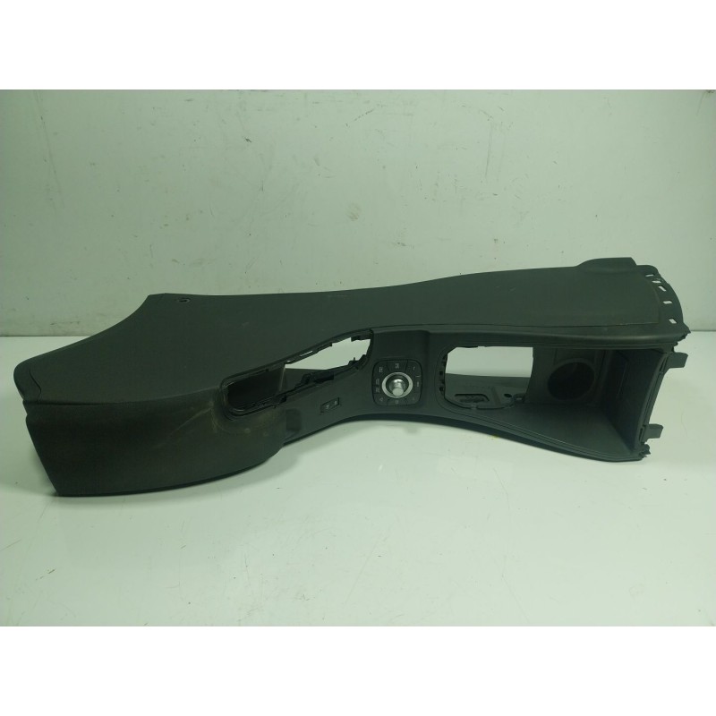 Recambio de apoyabrazos central para renault megane iii sport tourer 1.5 dci diesel fap referencia OEM IAM 969200011R  