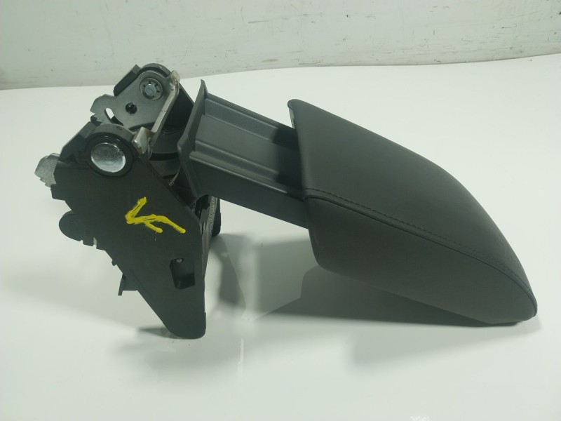 Recambio de apoyabrazos central para volkswagen t-cross (c11, d31) 1.0 tsi referencia OEM IAM 2GM864207AOTF 2GM864207A 