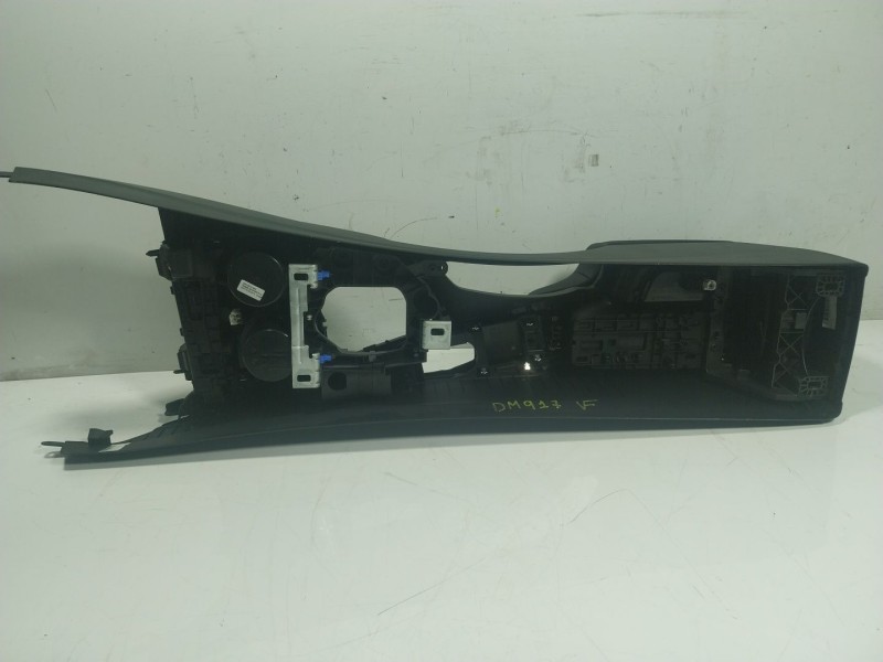 Recambio de apoyabrazos central para bmw 3 touring (f31) 316 d referencia OEM IAM 51169235437 923546722 51169360522