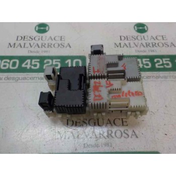 CAJA RELES / FUSIBLES 