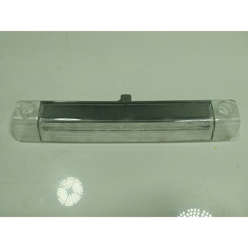 Recambio de piloto trasero central para toyota yaris cross 1.5 vvti 16 v 55 kw referencia OEM IAM   