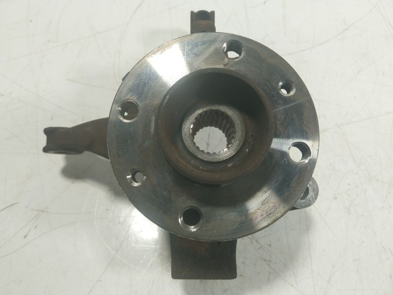 Recambio de mangueta delantera derecha para dacia sandero 0.9 tce cat referencia OEM IAM   