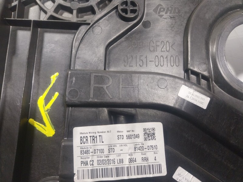 Recambio de elevalunas trasero derecho para hyundai tucson tecno safe 2wd bluedrive referencia OEM IAM  9215100100 