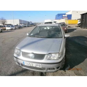 VOLKSWAGEN POLO BERLINA (6N2)