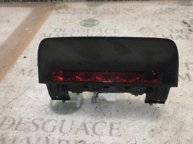 Recambio de piloto trasero central para chevrolet lacetti cdx referencia OEM IAM 96551214  