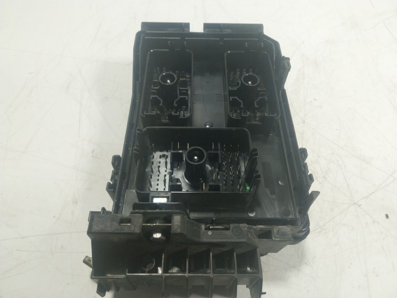 Recambio de caja reles / fusibles para opel astra k (b16) 1.6 cdti (68) referencia OEM IAM 39040852 39019187 