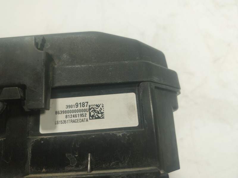 Recambio de caja reles / fusibles para opel astra k (b16) 1.6 cdti (68) referencia OEM IAM 39040852 39019187 