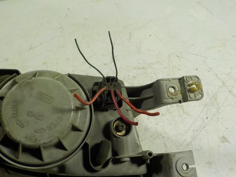 Recambio de faro izquierdo para hyundai accent (lc) 1.3 cat referencia OEM IAM   