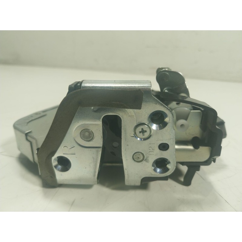 Recambio de cerradura puerta trasera derecha para toyota rav 4 v van (_a5_, _h5_) 2.5 hybrid (axah52) referencia OEM IAM  3J2000
