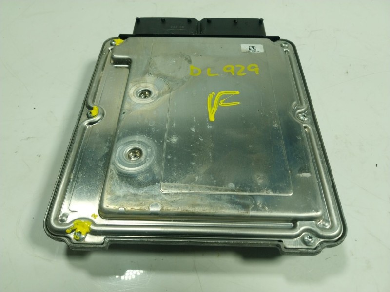 Recambio de centralita motor uce para maserati levante 3.0 v6 twinturbo cat referencia OEM IAM  670031346 