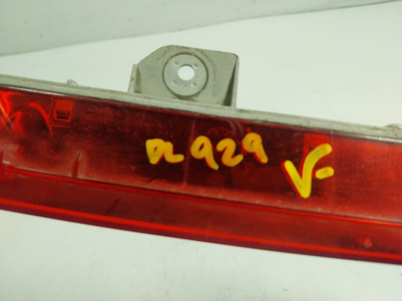 Recambio de piloto trasero central para maserati levante 3.0 v6 twinturbo cat referencia OEM IAM   