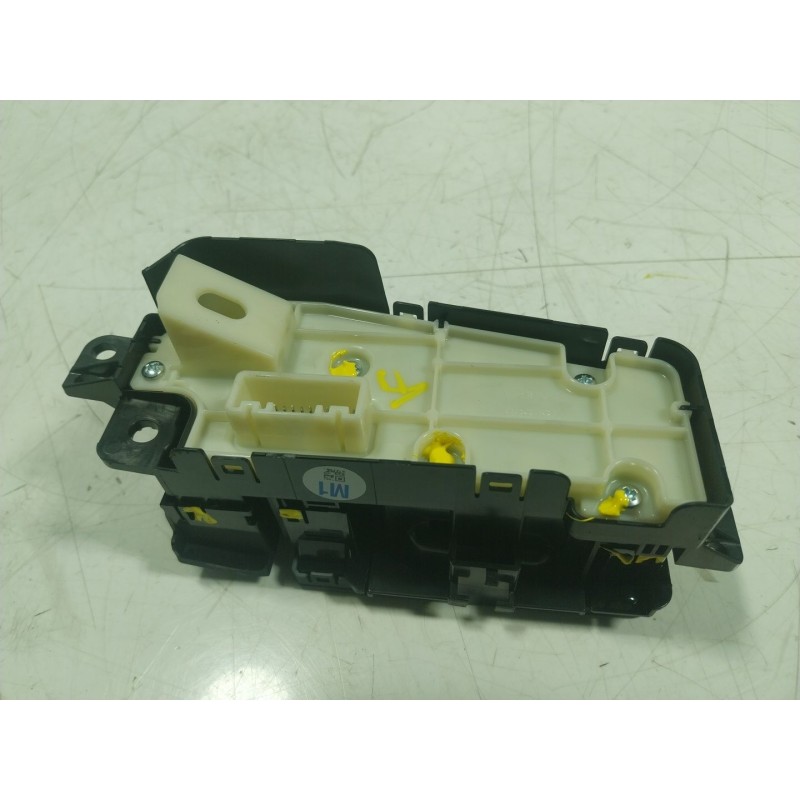 Recambio de palanca freno de mano para toyota rav 4 v van (_a5_, _h5_) 2.5 hybrid (axah52) referencia OEM IAM  75L555 