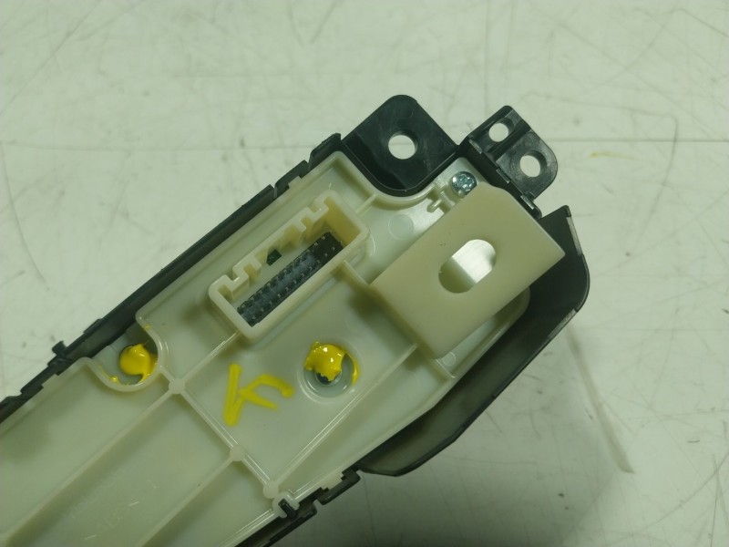 Recambio de palanca freno de mano para toyota rav 4 v van (_a5_, _h5_) 2.5 hybrid (axah52) referencia OEM IAM  75L555 