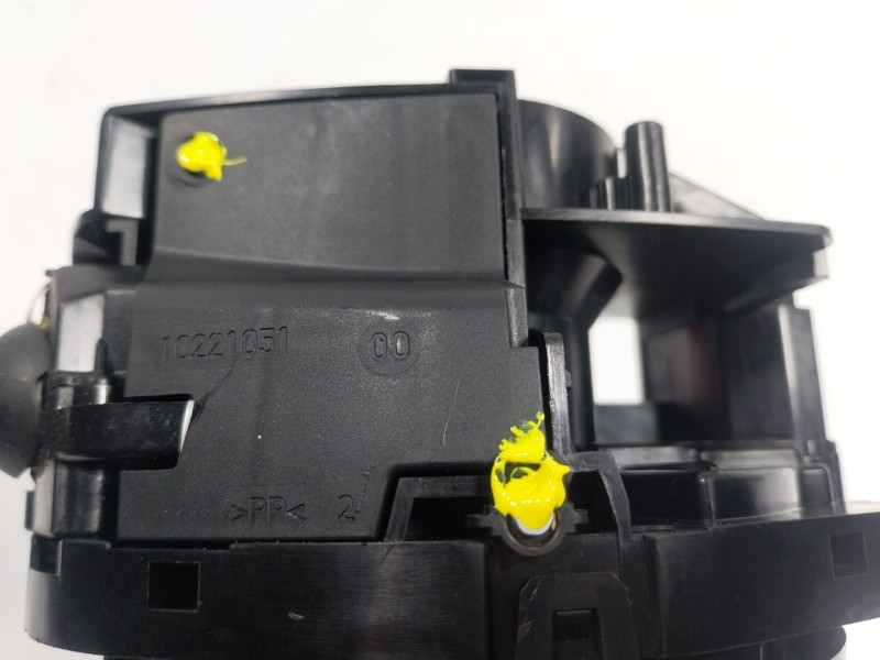 Recambio de mando intermitentes para maserati levante 3.0 v6 twinturbo cat referencia OEM IAM  670111708 