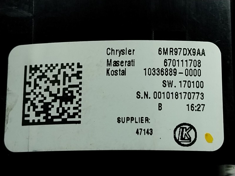 Recambio de mando intermitentes para maserati levante 3.0 v6 twinturbo cat referencia OEM IAM  670111708 