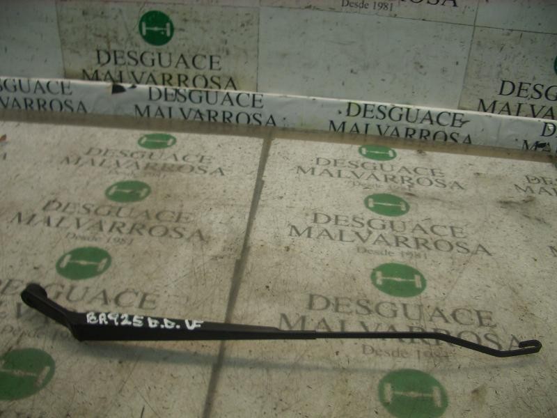 Recambio de brazo limpia delantero derecho para opel agila color-edition referencia OEM IAM   