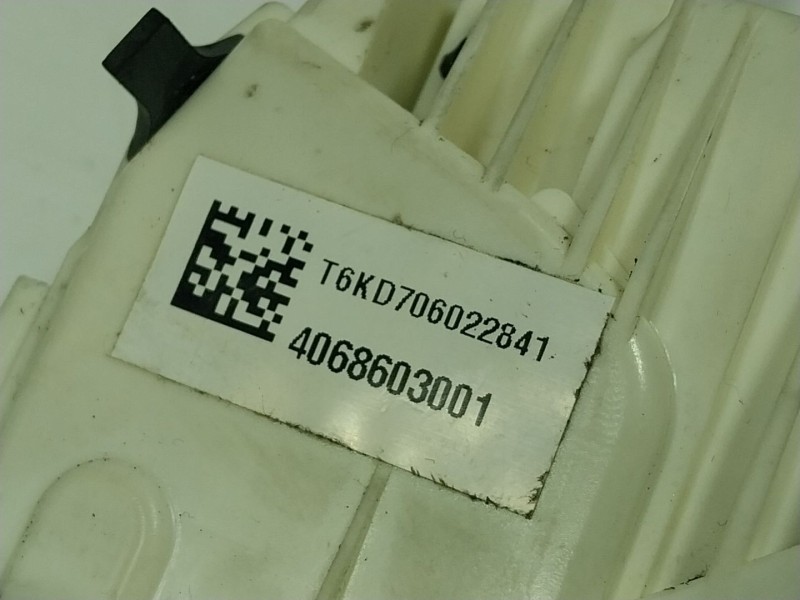 Recambio de cerradura puerta trasera derecha para maserati levante 3.0 v6 twinturbo cat referencia OEM IAM  670101519 