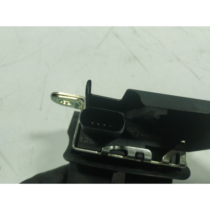 Recambio de cerradura maletero / porton para volkswagen t-cross 1.0 tsi referencia OEM IAM  210624 