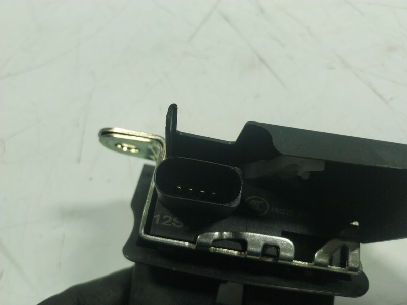 Recambio de cerradura maletero / porton para volkswagen t-cross 1.0 tsi referencia OEM IAM  210624 