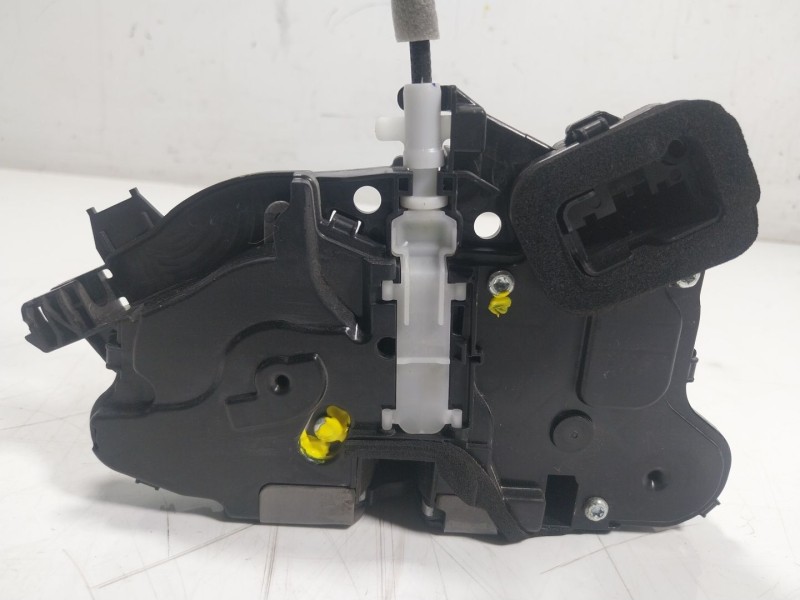 Recambio de cerradura puerta delantera derecha para volkswagen t-cross 1.0 tsi referencia OEM IAM  10B837016 