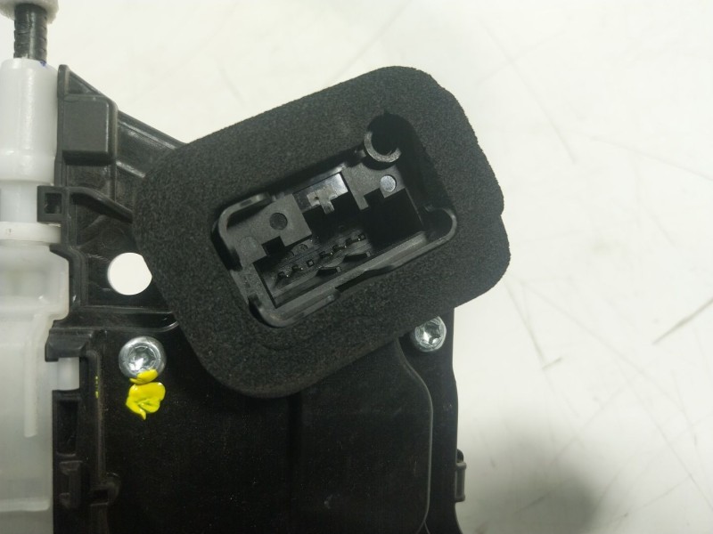 Recambio de cerradura puerta delantera derecha para volkswagen t-cross 1.0 tsi referencia OEM IAM  10B837016 