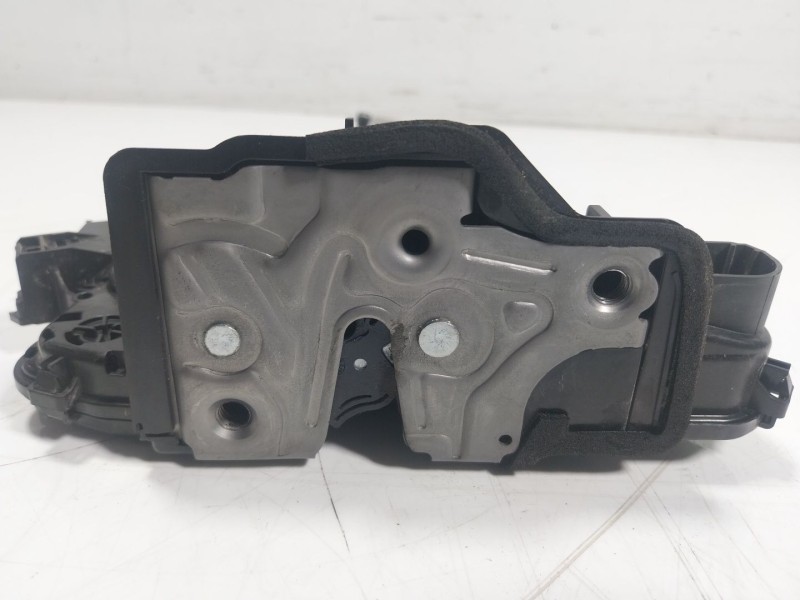 Recambio de cerradura puerta delantera izquierda para volkswagen t-cross 1.0 tsi referencia OEM IAM  10B837015 