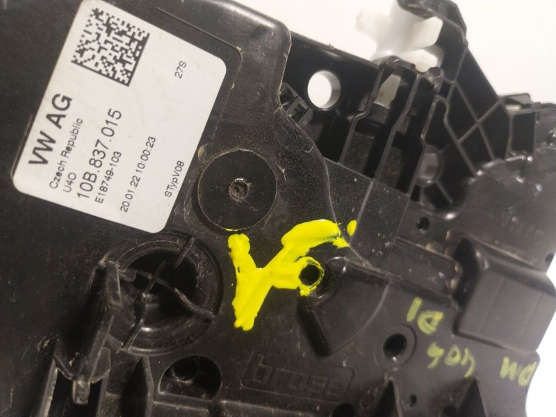 Recambio de cerradura puerta delantera izquierda para volkswagen t-cross 1.0 tsi referencia OEM IAM  10B837015 
