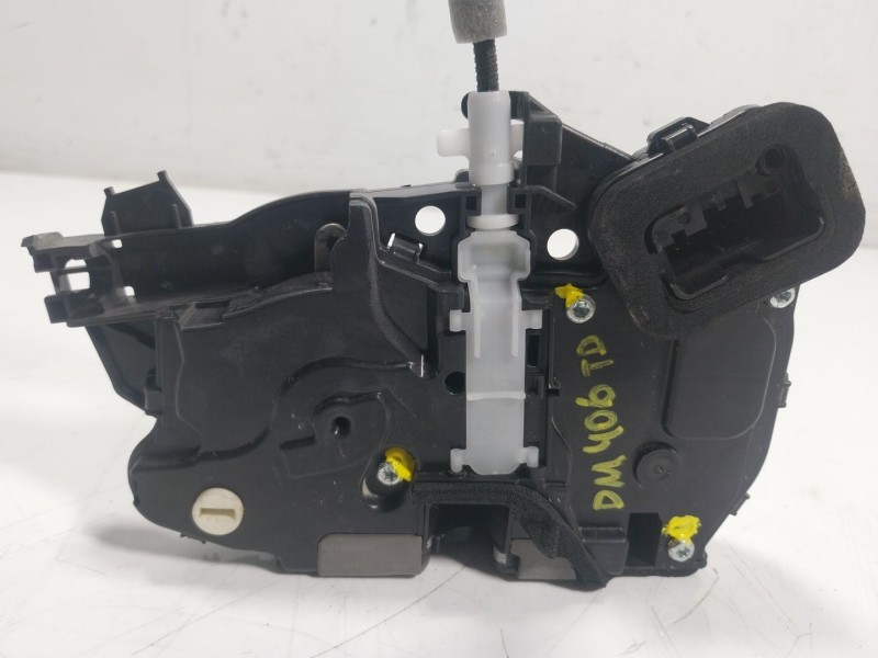 Recambio de cerradura puerta trasera derecha para volkswagen t-cross 1.0 tsi referencia OEM IAM  10A839016 