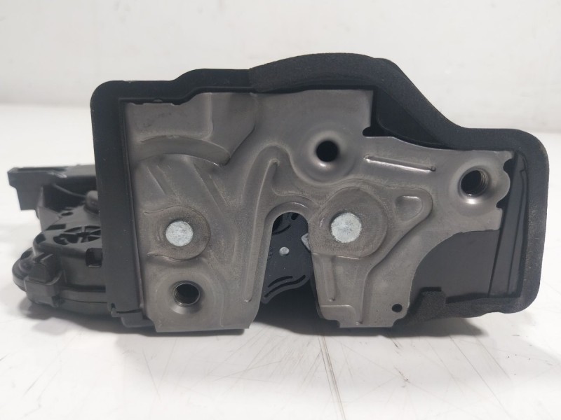 Recambio de cerradura puerta trasera izquierda para volkswagen t-cross 1.0 tsi referencia OEM IAM  10A839015 