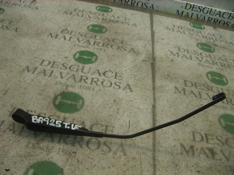 Recambio de brazo limpia trasero para opel agila color-edition referencia OEM IAM   