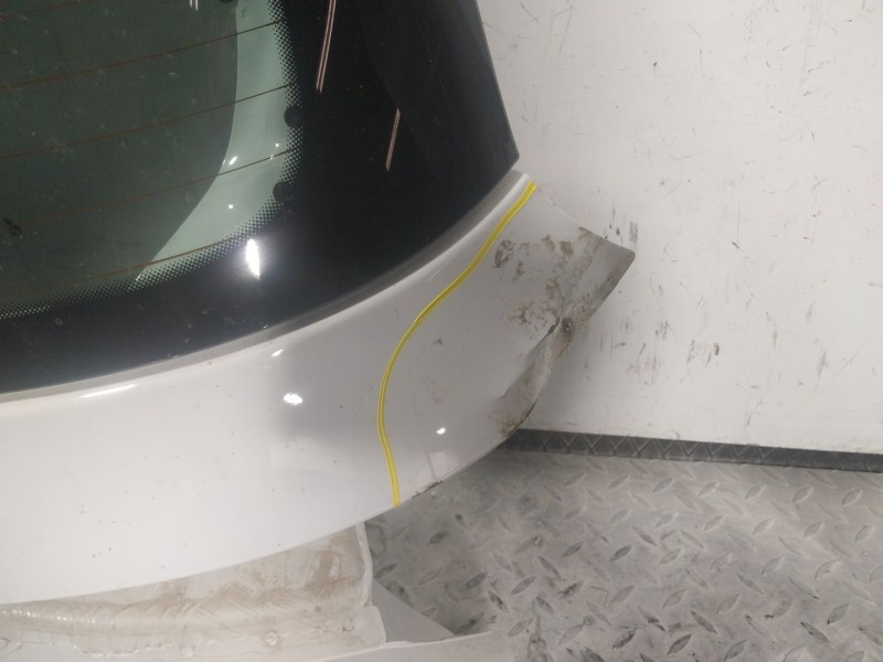 Recambio de porton trasero para volkswagen golf viii (cd1) 2.0 tdi referencia OEM IAM 5H6827025D  