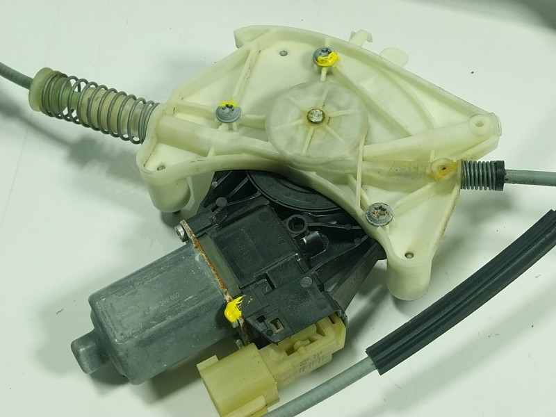 Recambio de elevalunas trasero derecho para maserati levante 3.0 v6 twinturbo cat referencia OEM IAM  67032862 