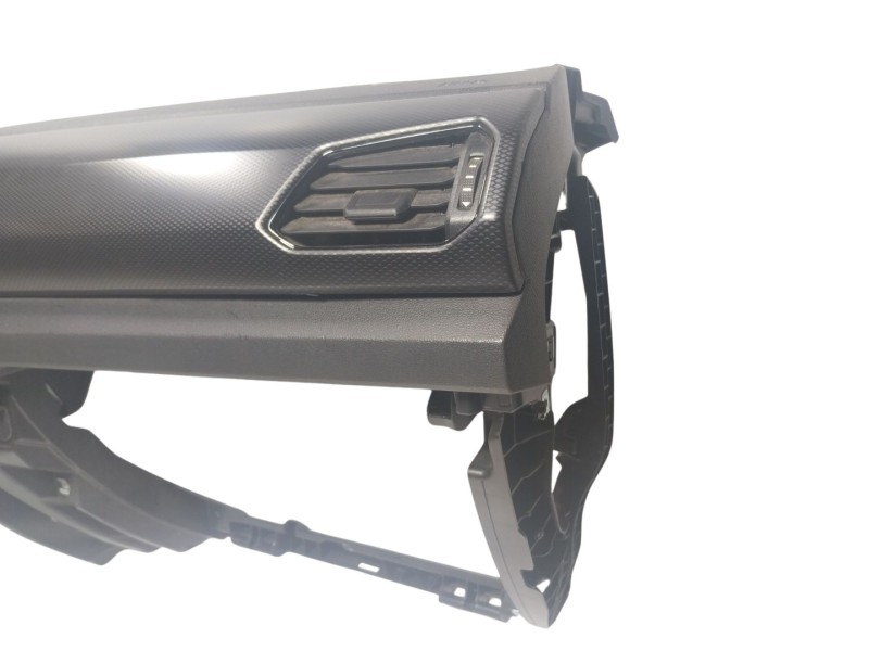 Recambio de salpicadero para volkswagen t-cross 1.0 tsi referencia OEM IAM  2GM880204E 
