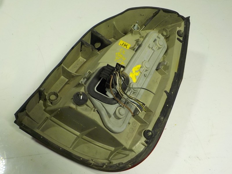 Recambio de piloto trasero izquierdo para opel zafira a 2.0 dti referencia OEM IAM   