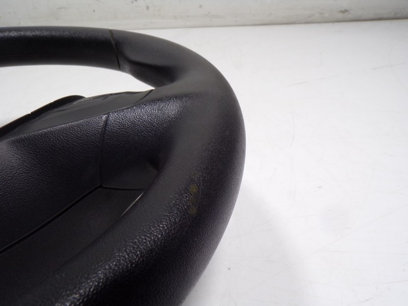 Recambio de volante para peugeot 208 1.2 12v vti referencia OEM IAM 96739503ZD 96750123ZD 