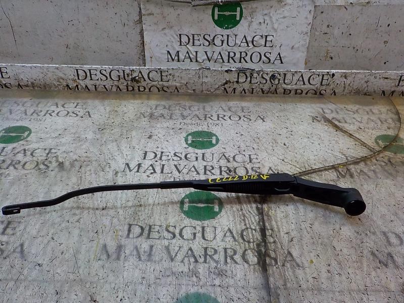 Recambio de brazo limpia delantero izquierdo para hyundai i20 1.2 cat referencia OEM IAM 983101J000  