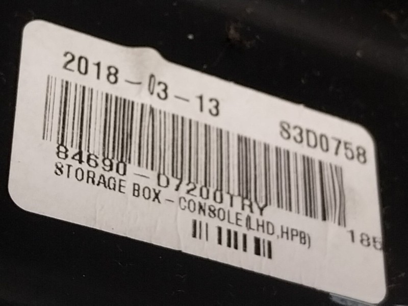Recambio de apoyabrazos central para hyundai tucson (tl, tle) 1.7 crdi referencia OEM IAM 84660D7200TRB 84690D7200 